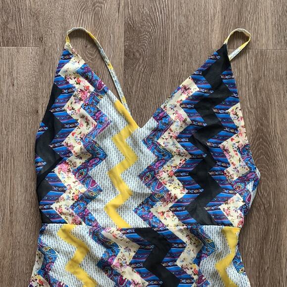 Tobi Patchwork Zig Zag Maxi Dress Cross Tie Back Size Small - Picture 4 of 8